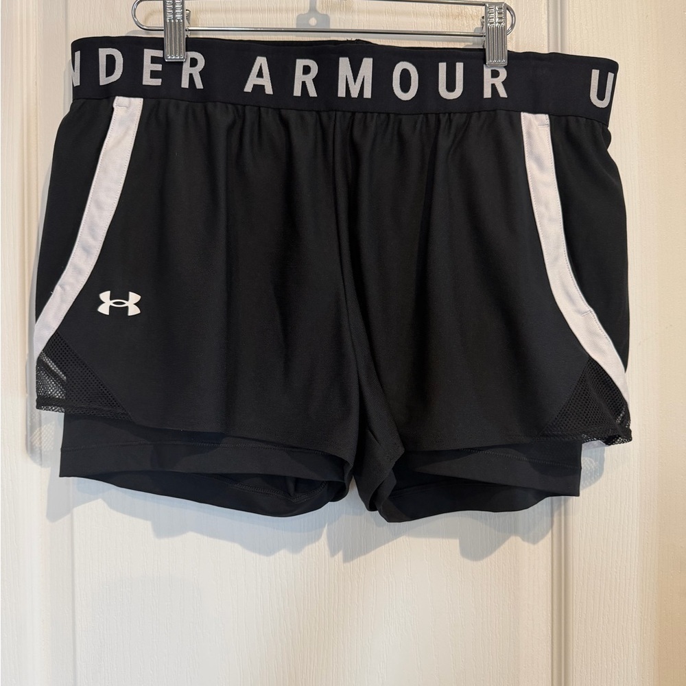 Under Armour 2 in 1 Women's Black Shorts - Picture 3 of 5